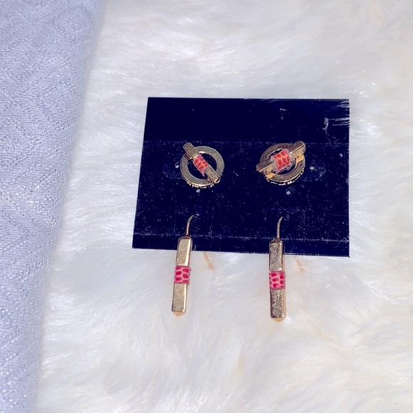 Vintage Tommy Hilfiger 2pc Matching Golden Post & Circle Earrings Jewelry Set - Picture 2 of 16
